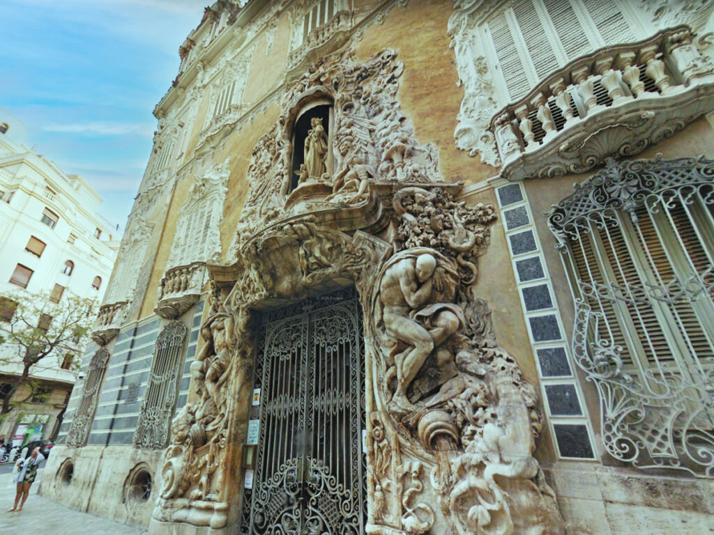 El Palacio del Marqués de Dos Aguas, el palacio céntrico que representa a la nobleza valenciana.